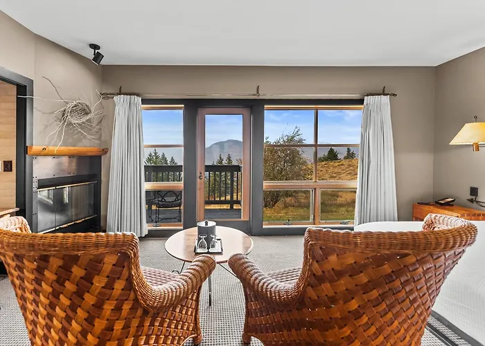 Sun Mountain Lodge