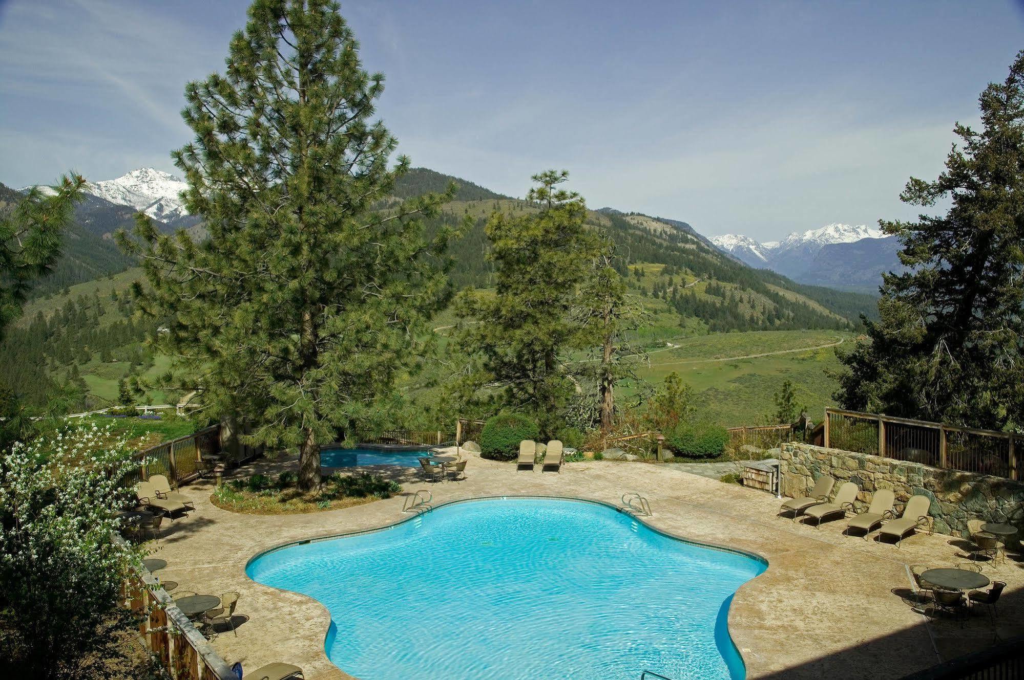 Sun Mountain Resort 3*